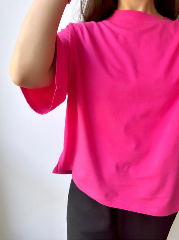 The Boxy Crop Tee In Vivid Pink